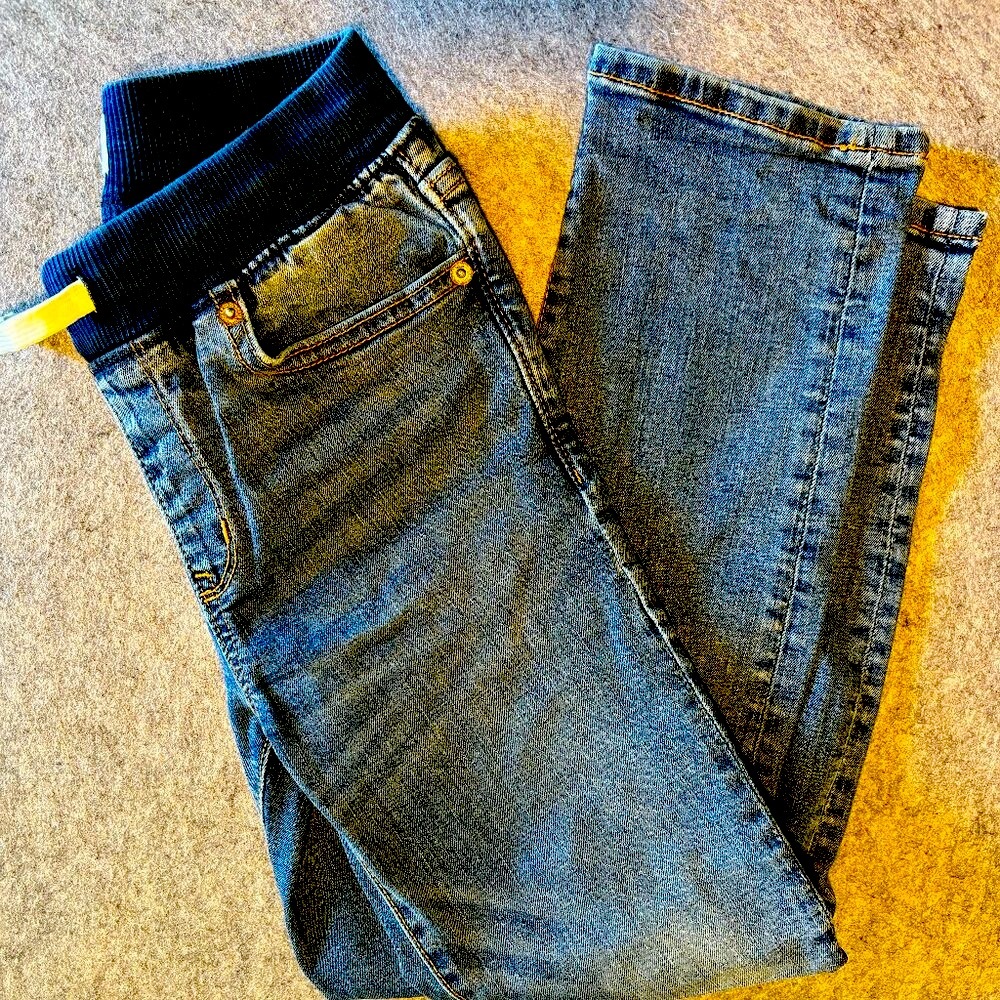 Old Navy Karate Slim pull-on jeans